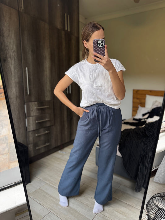 Blue pants (A)