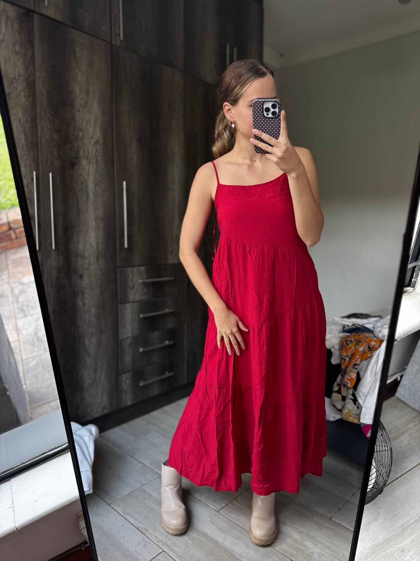 Red dress (OO)