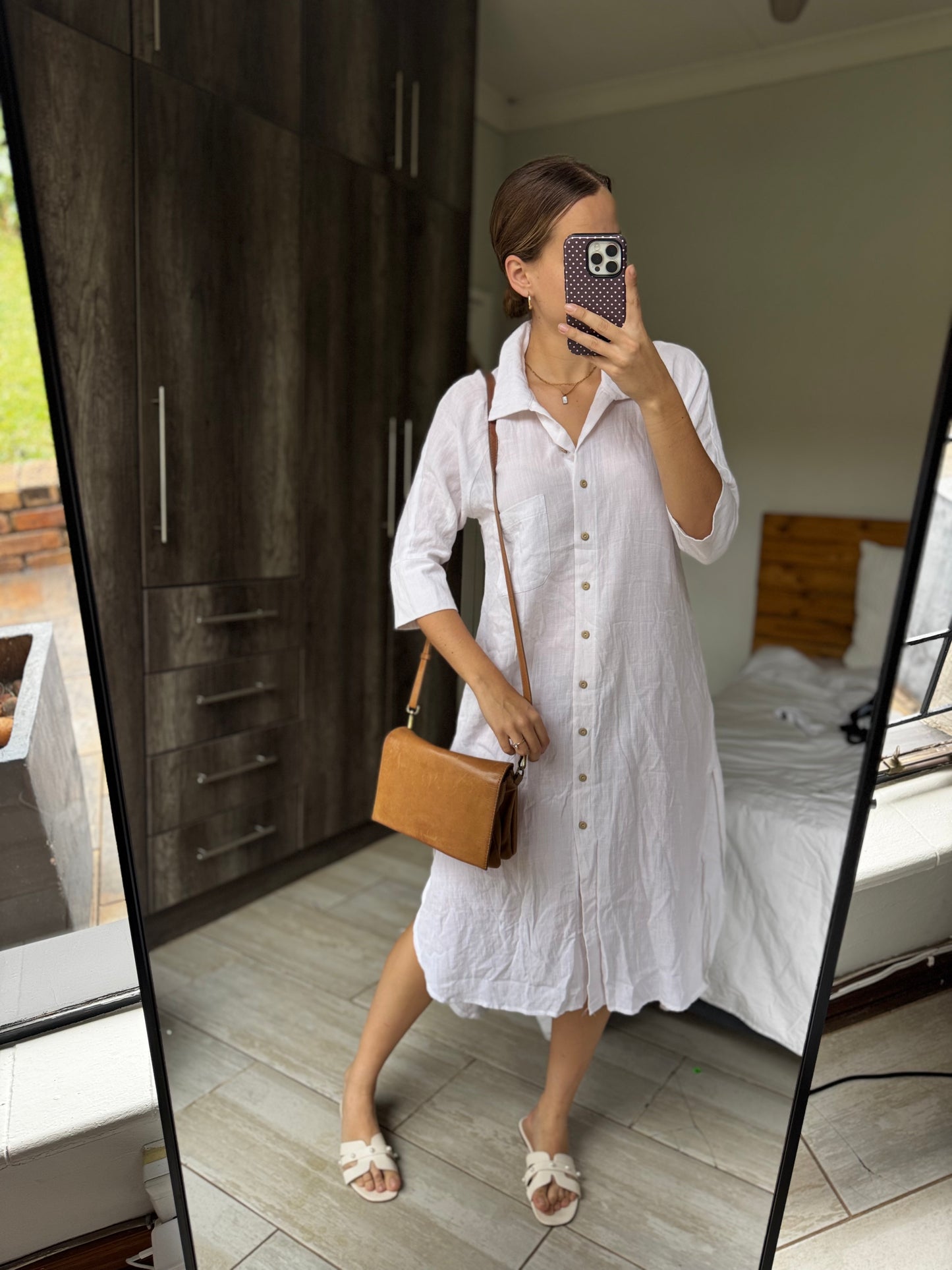 Stunning white dress (L)