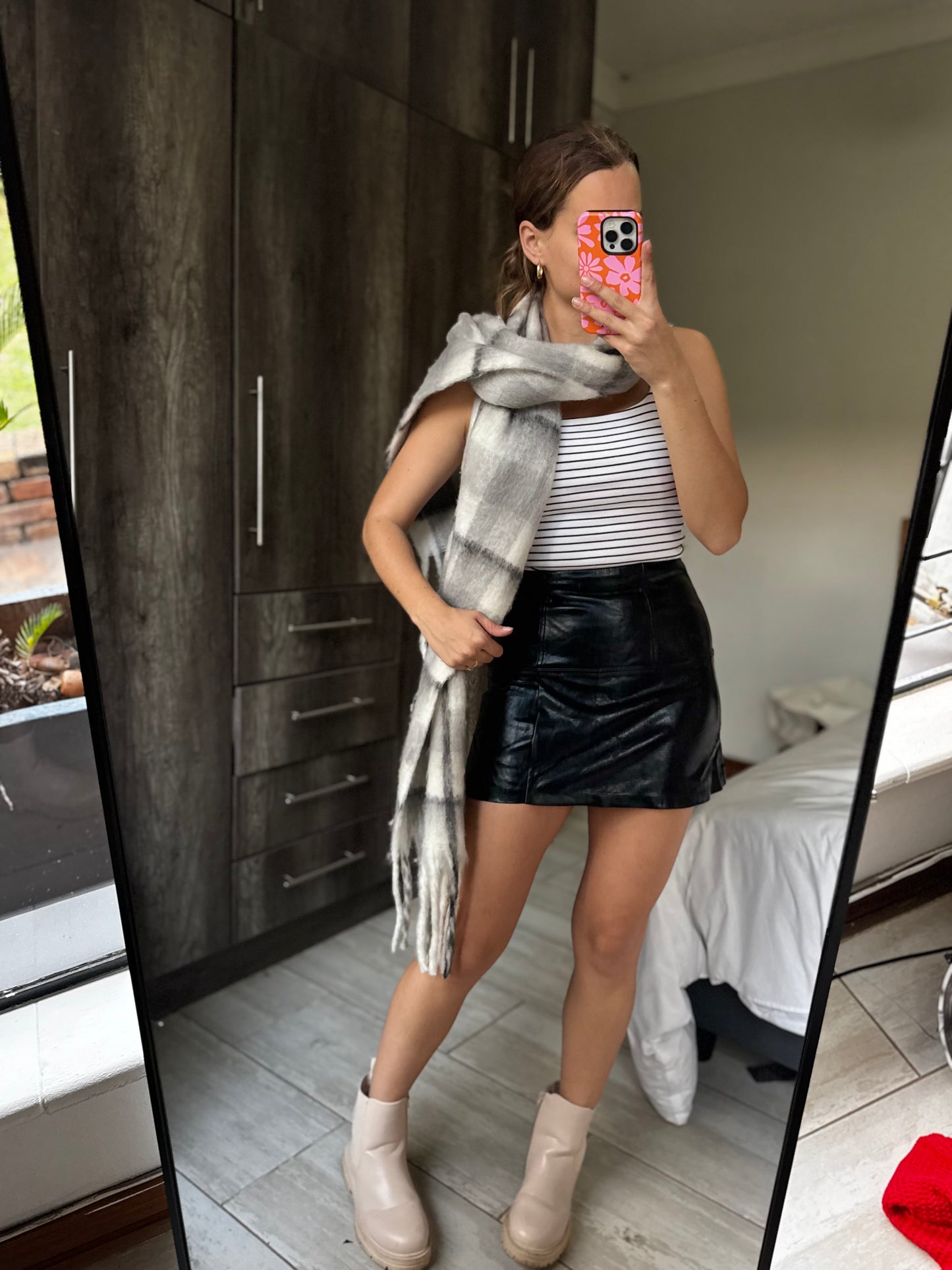 GUESS leather skirt (MM)