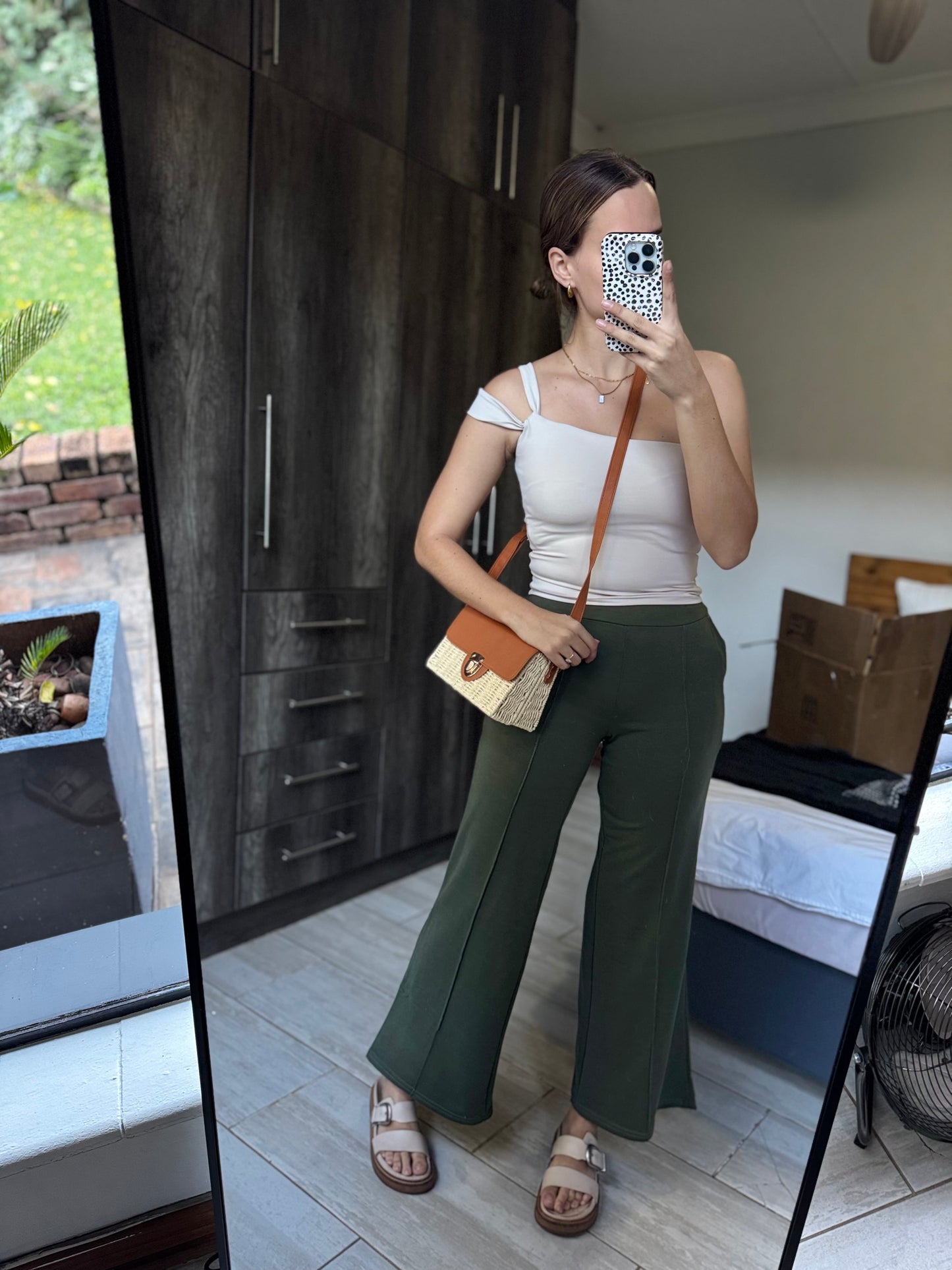 Green pants (A)