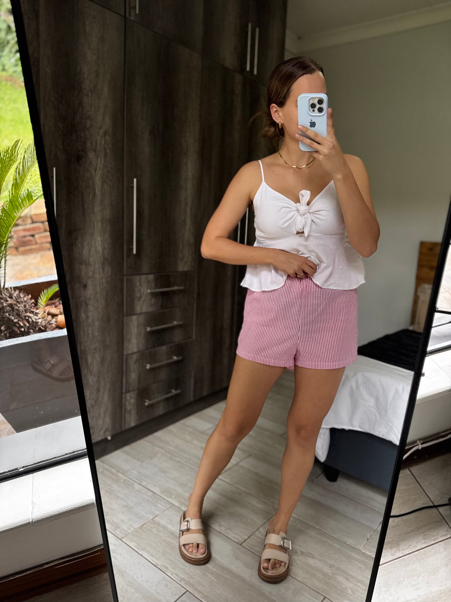 Pink striped shorts (X7)