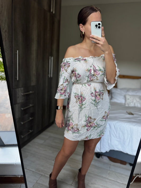 BRAND NEW white floral dress (AA)