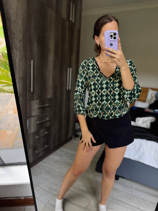 Green pretty top (VV)