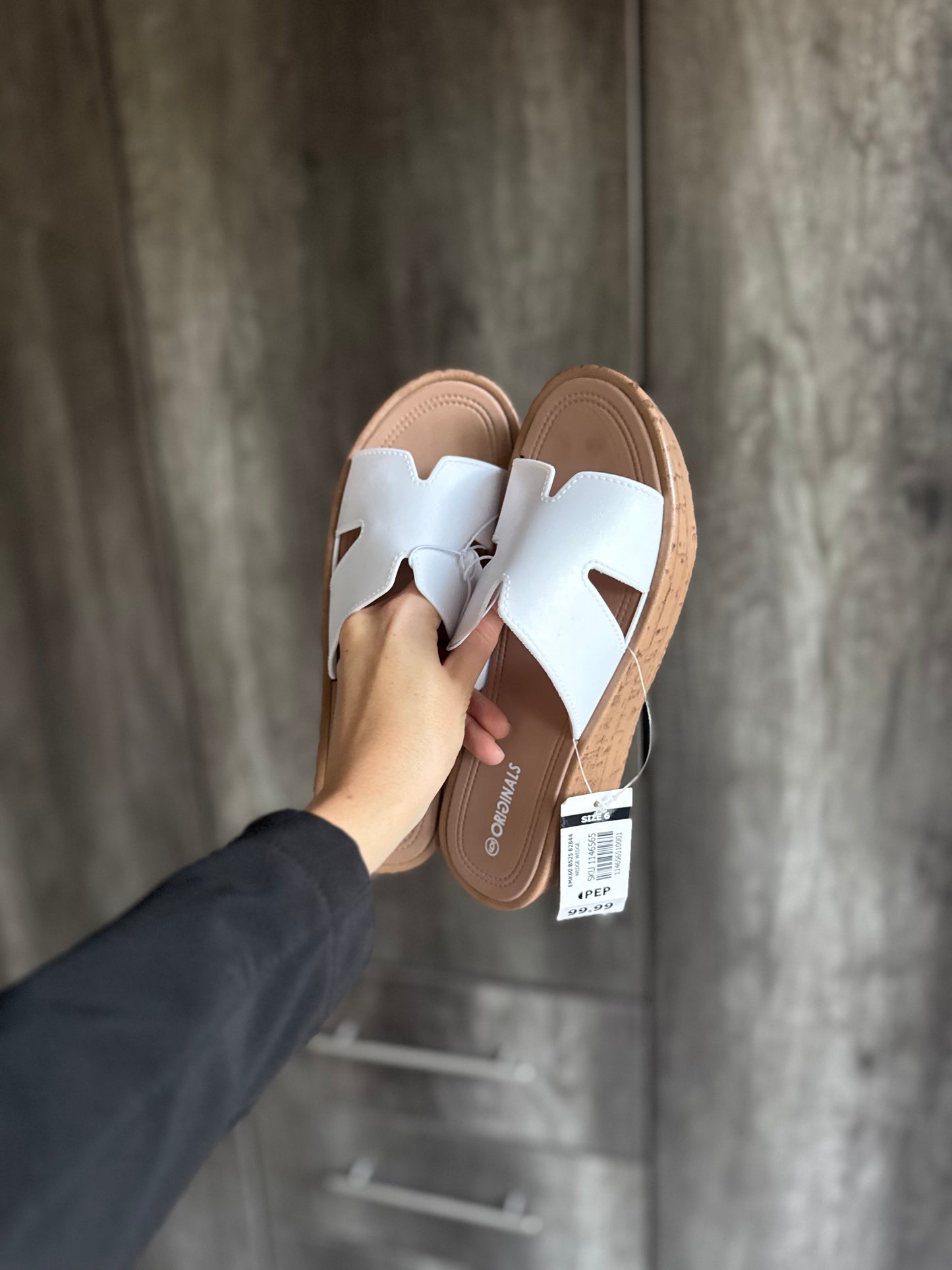 Brand New white sandals (AA)