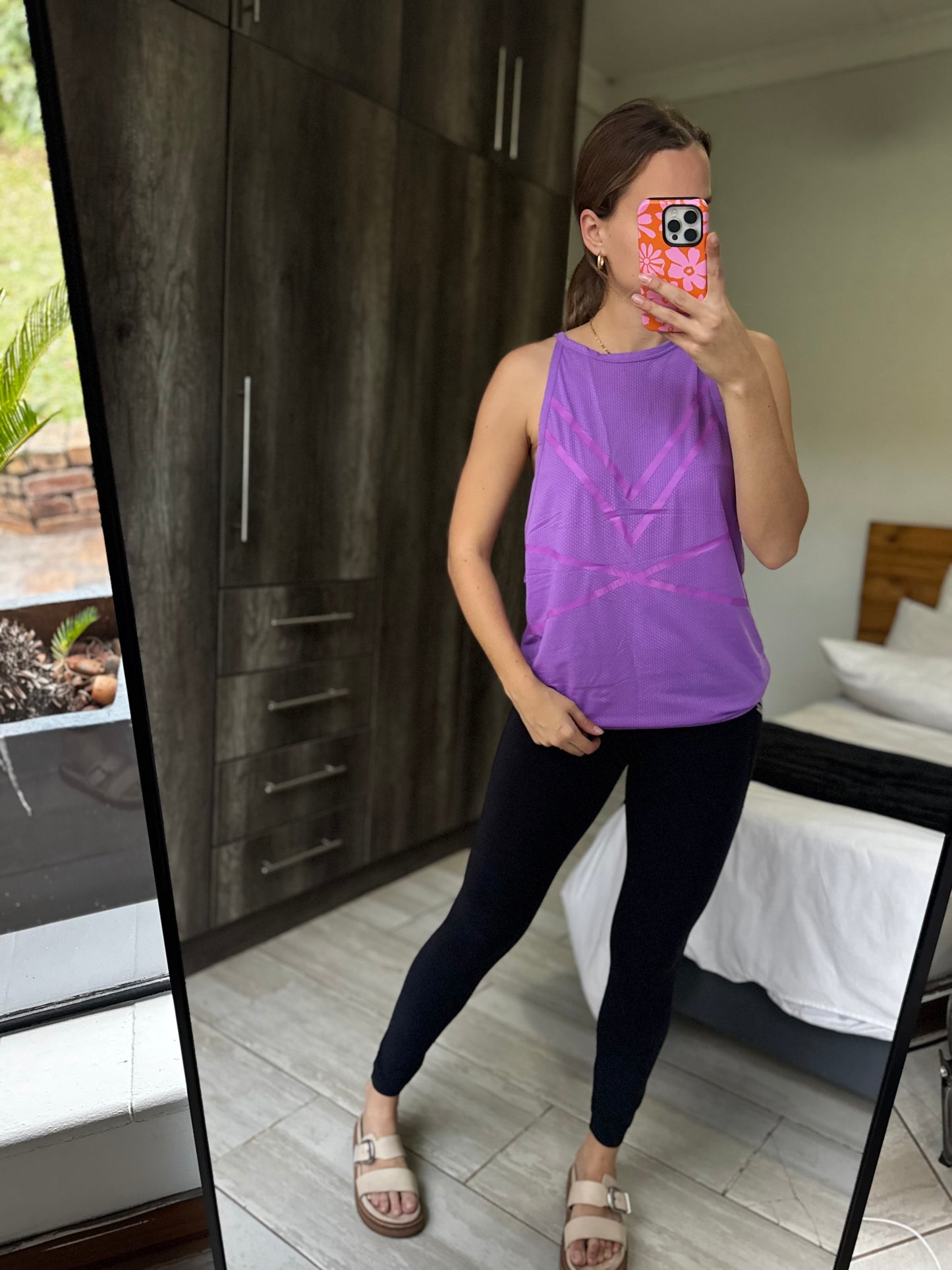 Purple gym top (CC)
