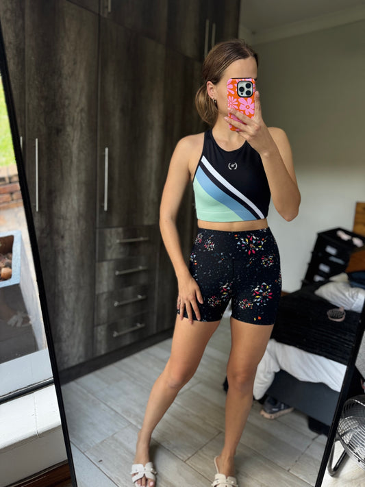 TS gym shorts (K)