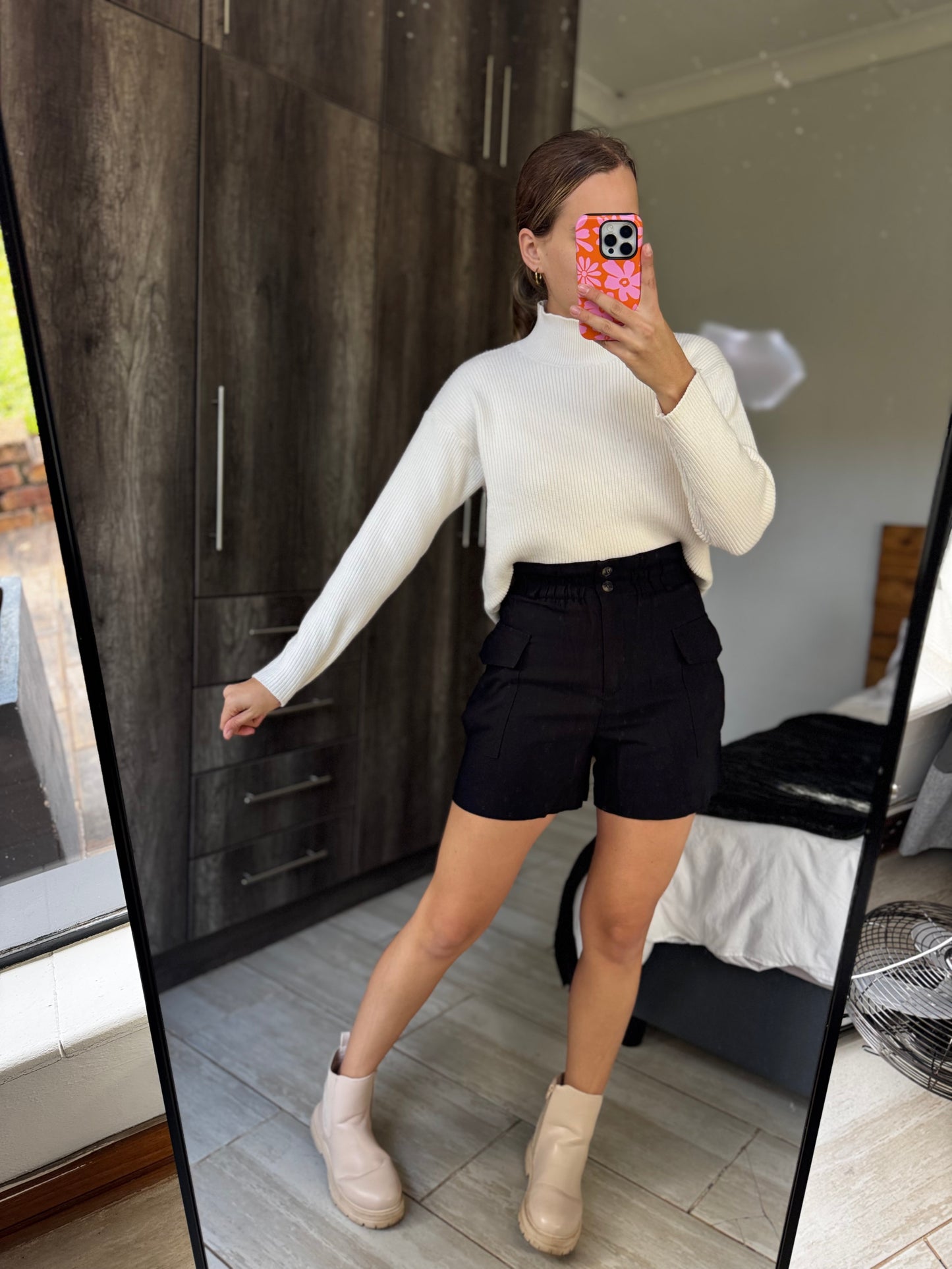 H&M black shorts (CC)