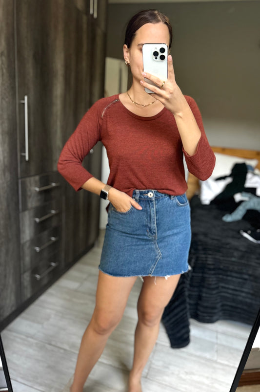 Brown sweater (KKK)