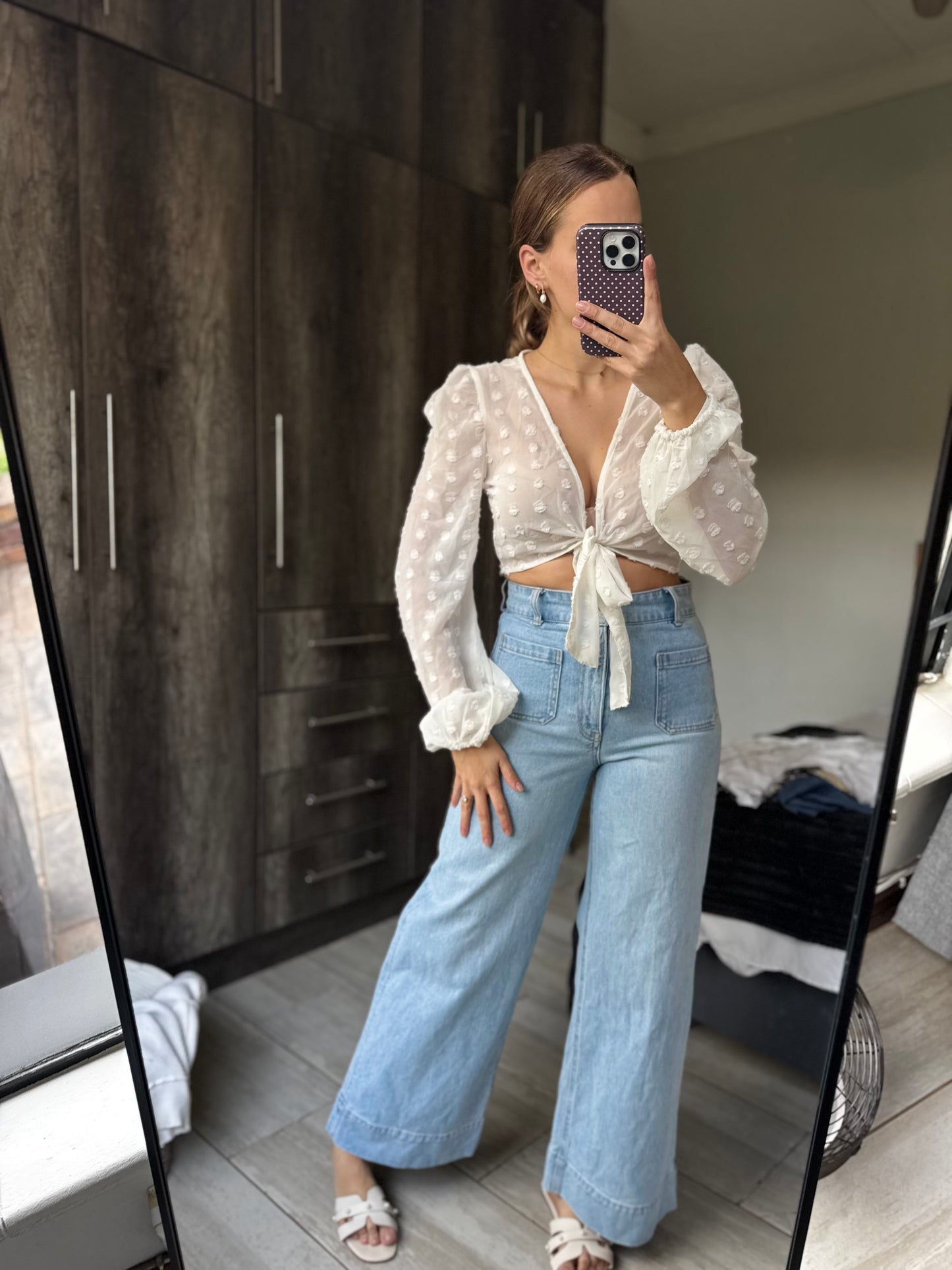 Brand New cream pretty top (OO)