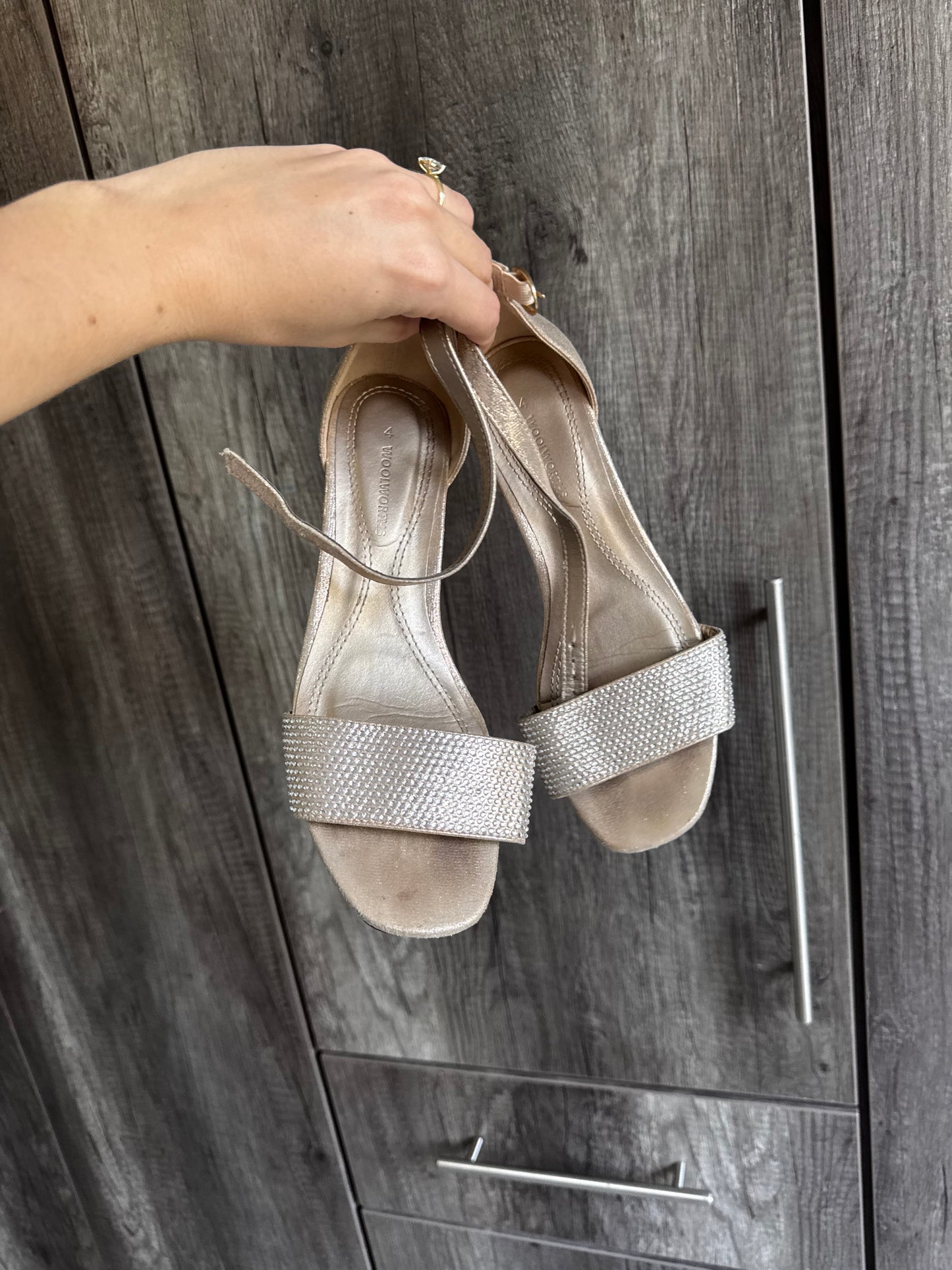 Woolworths heels (X1)