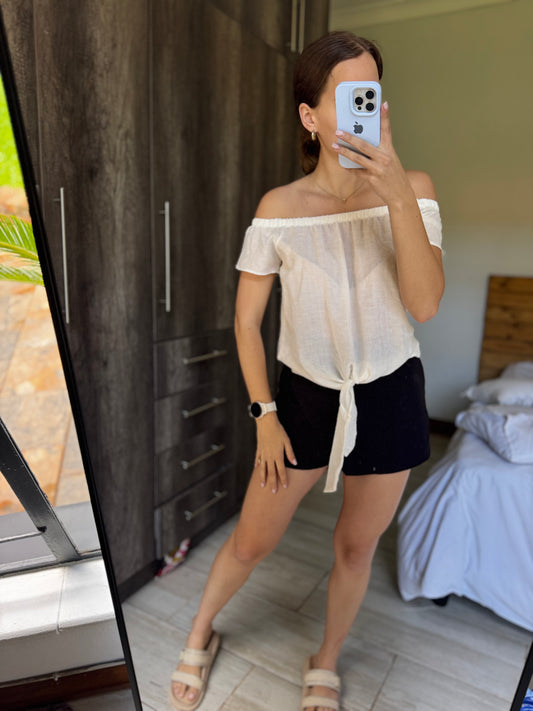 White off shoulder top (K)