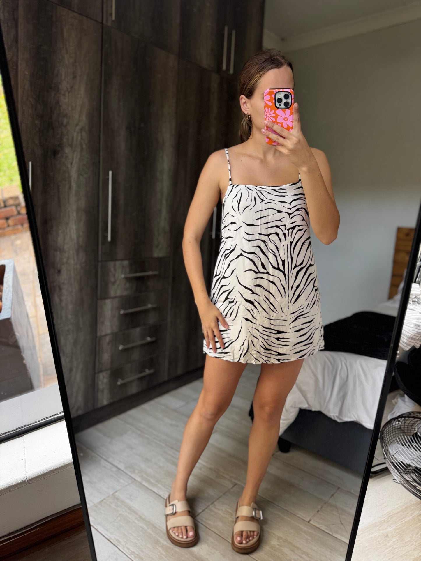 White pretty dress (BB)
