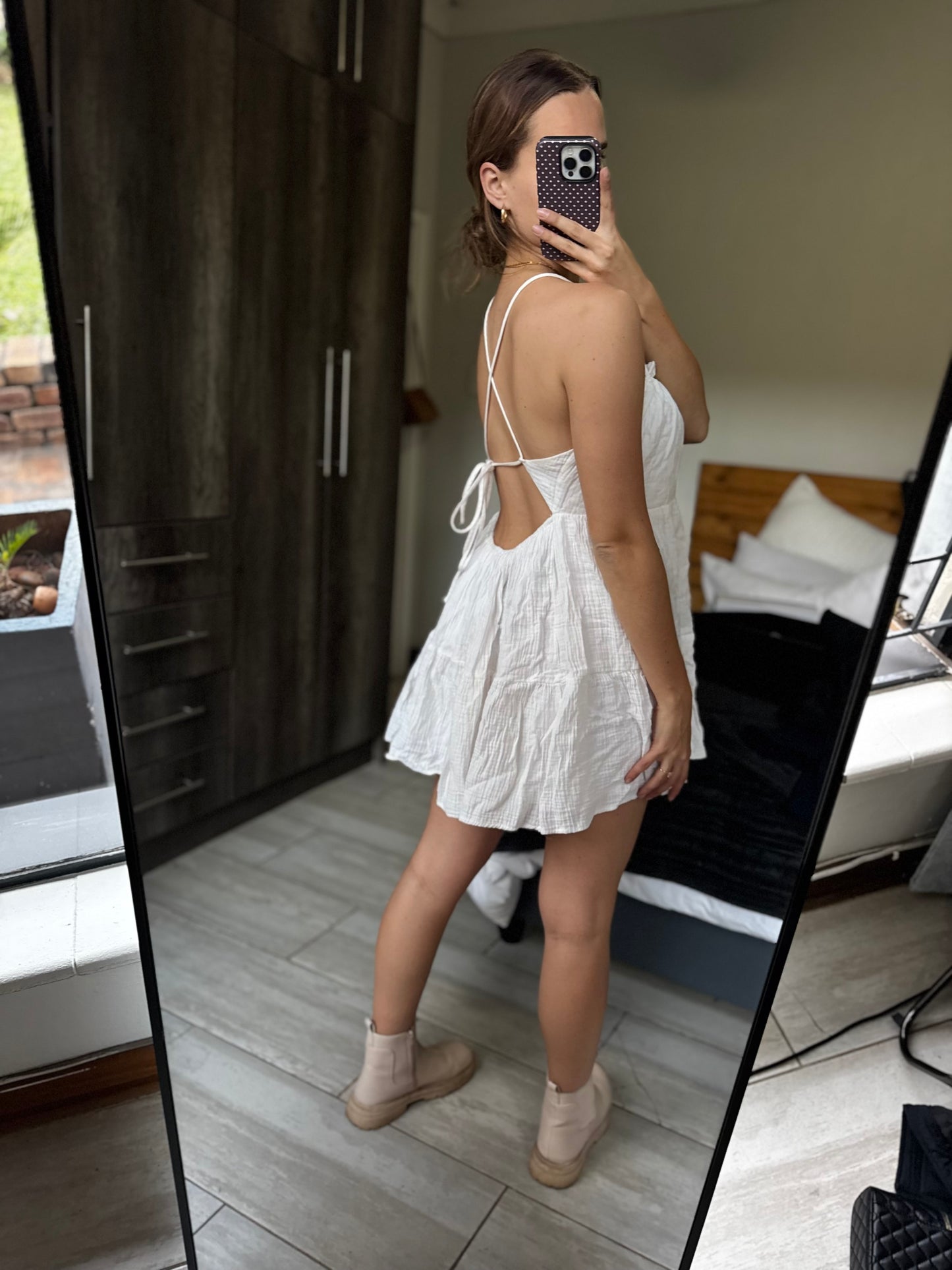 Pretty white dress (XX)
