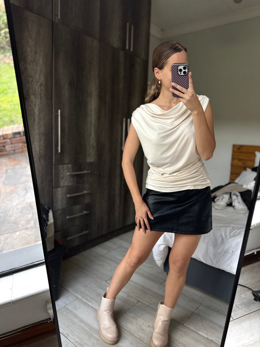 Cream stunning top (X2)