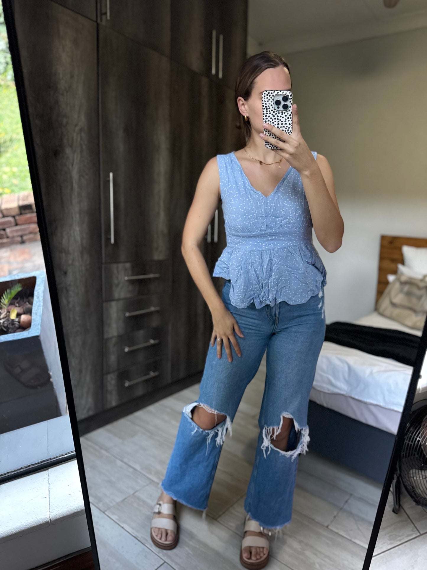 Refinery blue floral top (AA)