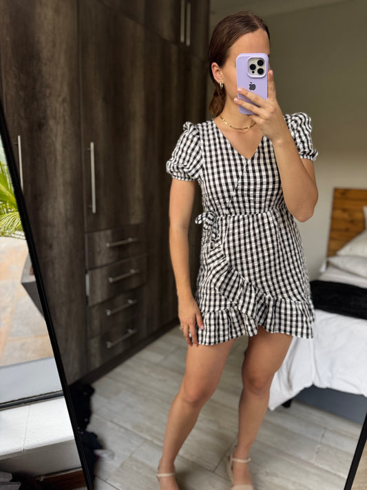 Checkered black and white dress (P)
