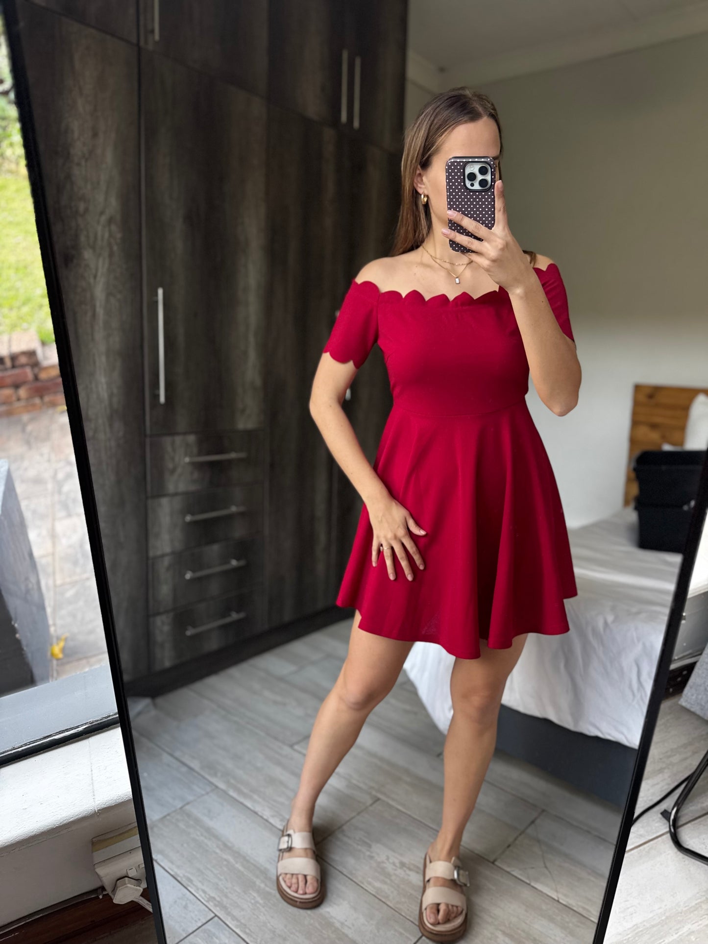 Pretty red dress (X)