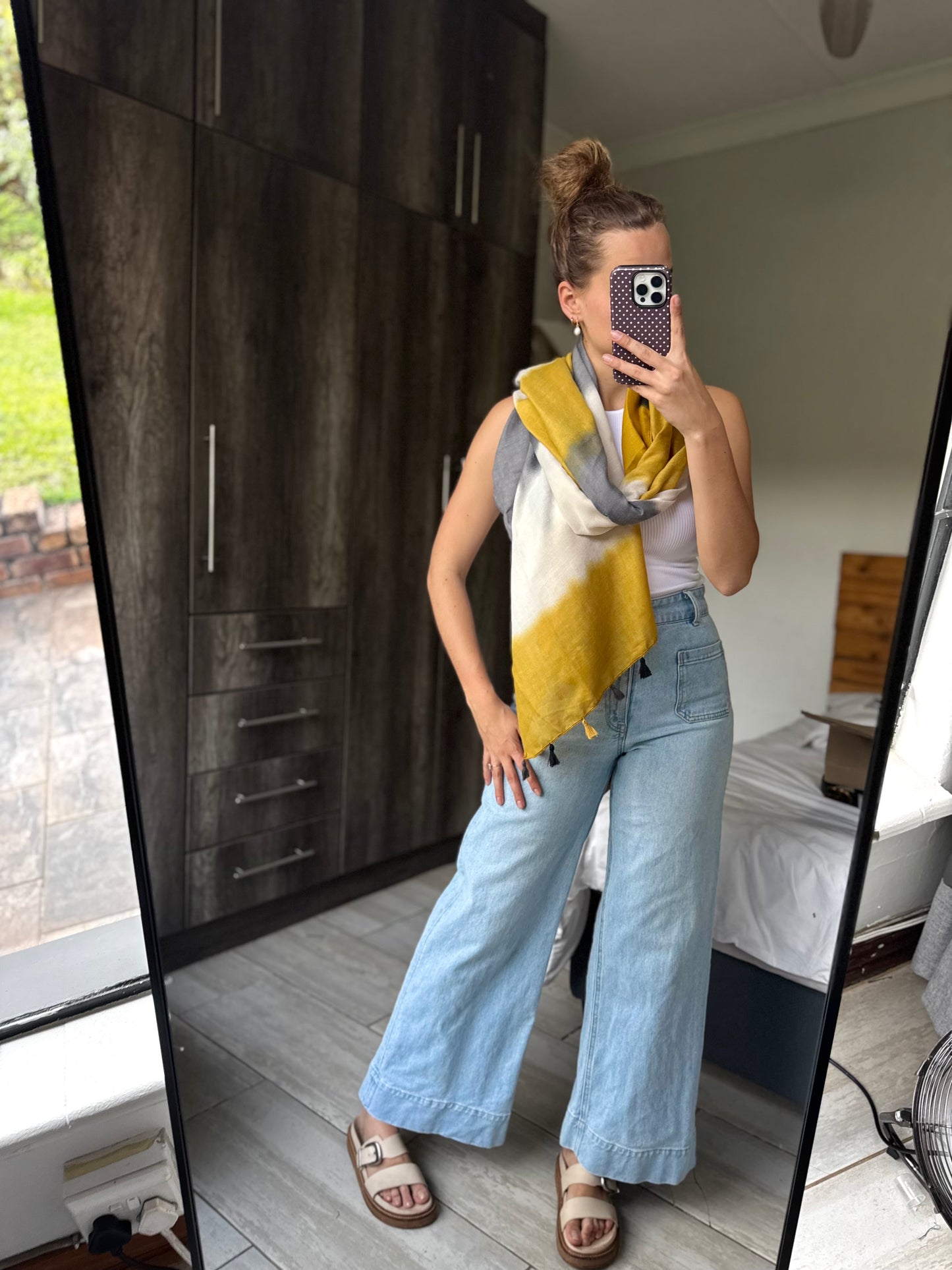 Brand New scarf (G)