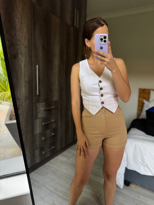 BRAND NEW brown shorts (L)