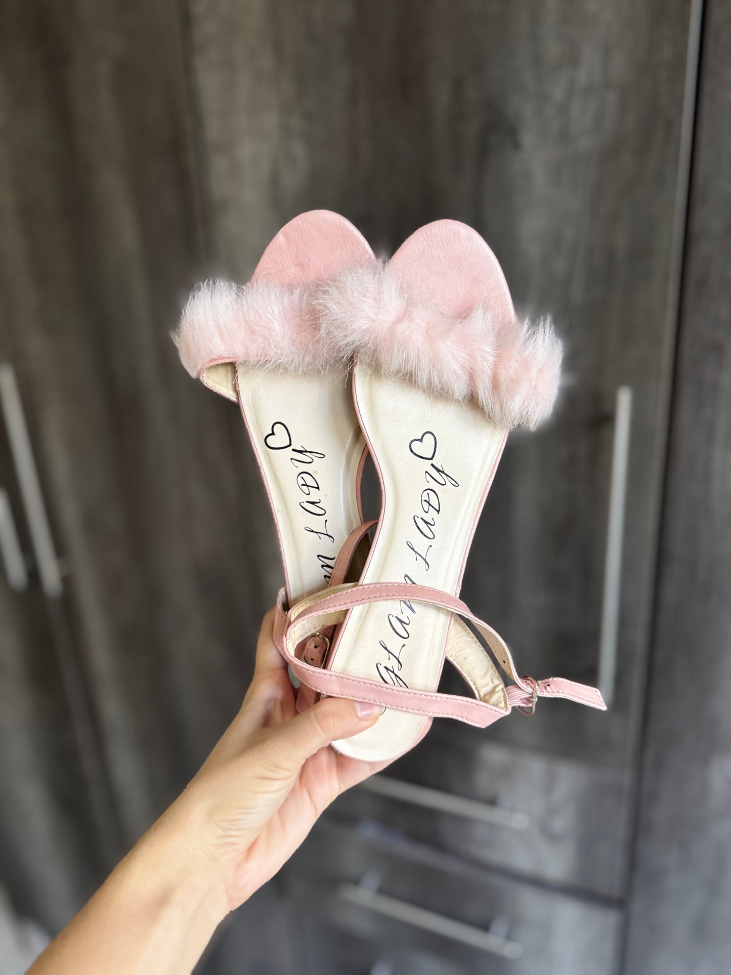 Pink fluffy heels (W)