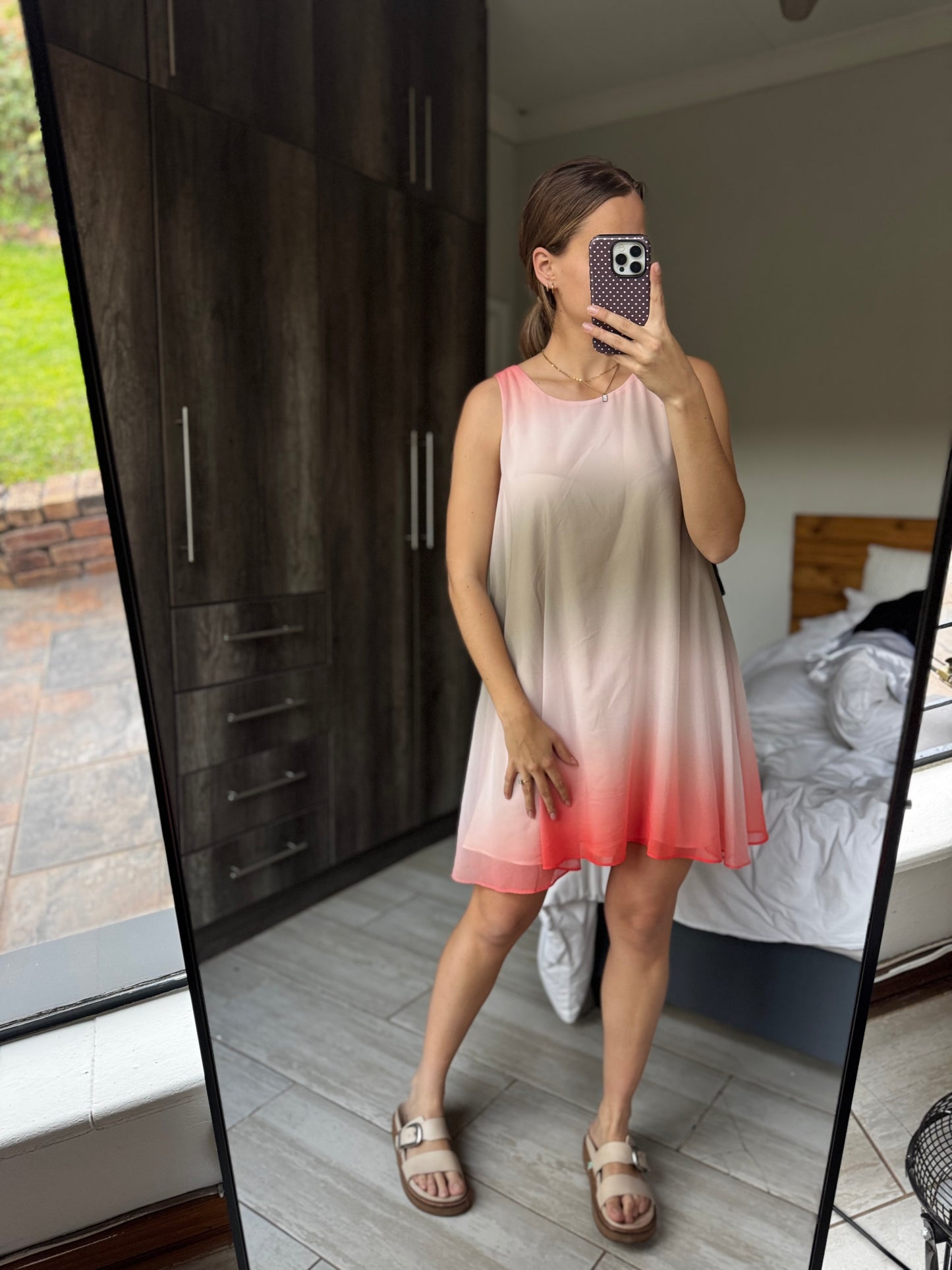 Pretty dress (N)
