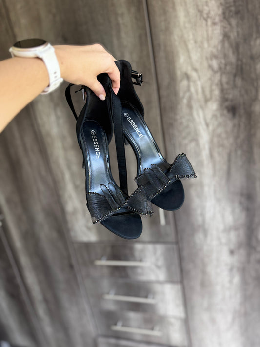 Brand New black heels (C)