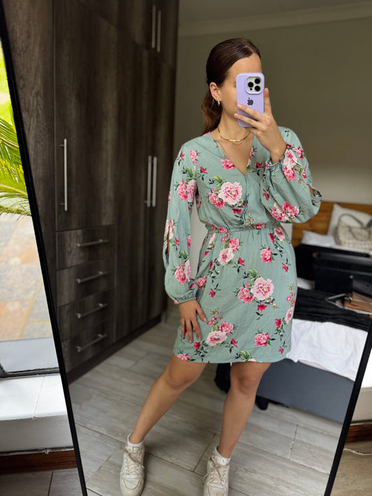 Woolworths floral dress (R)