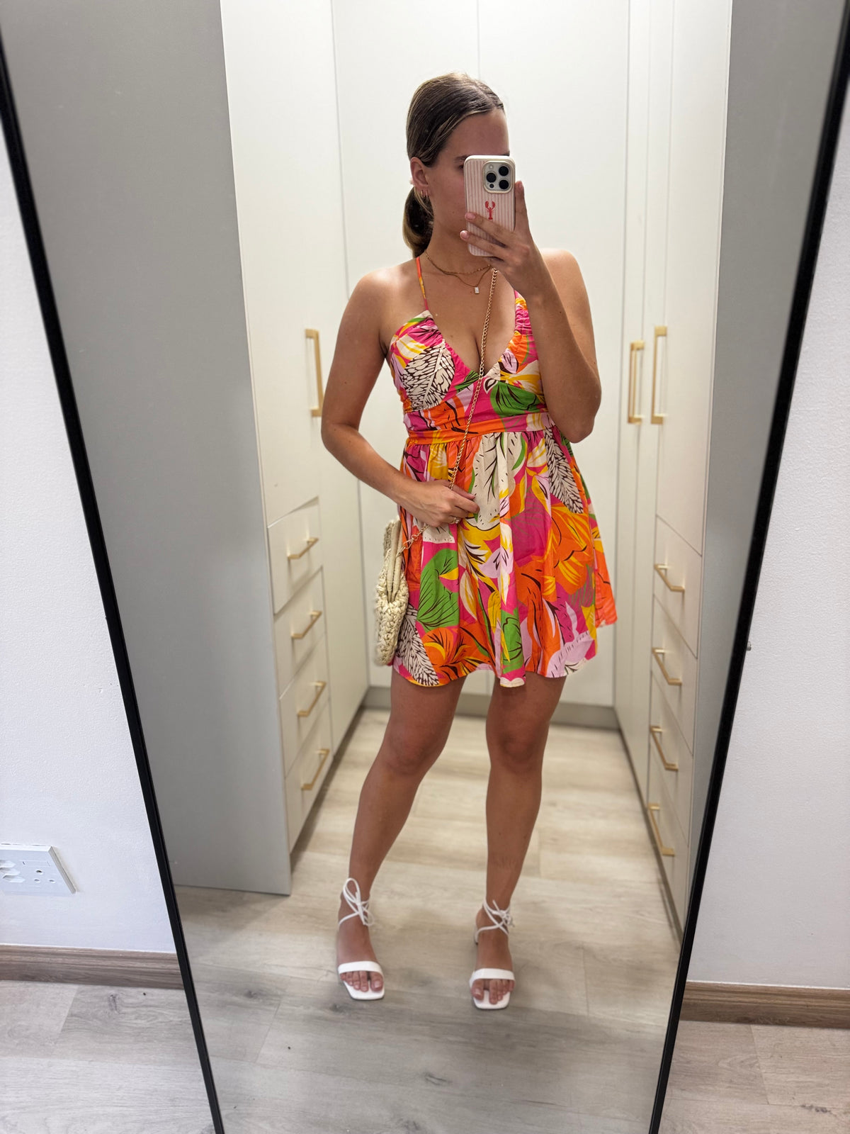 Pretty floral dress (V)