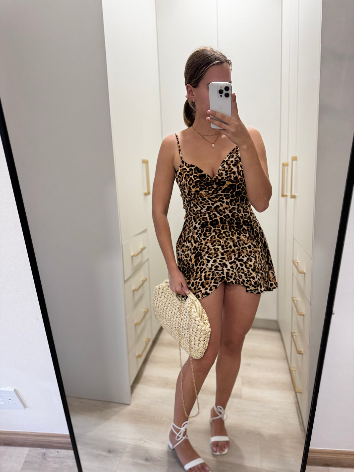 Leopard print jumpsuit (V)