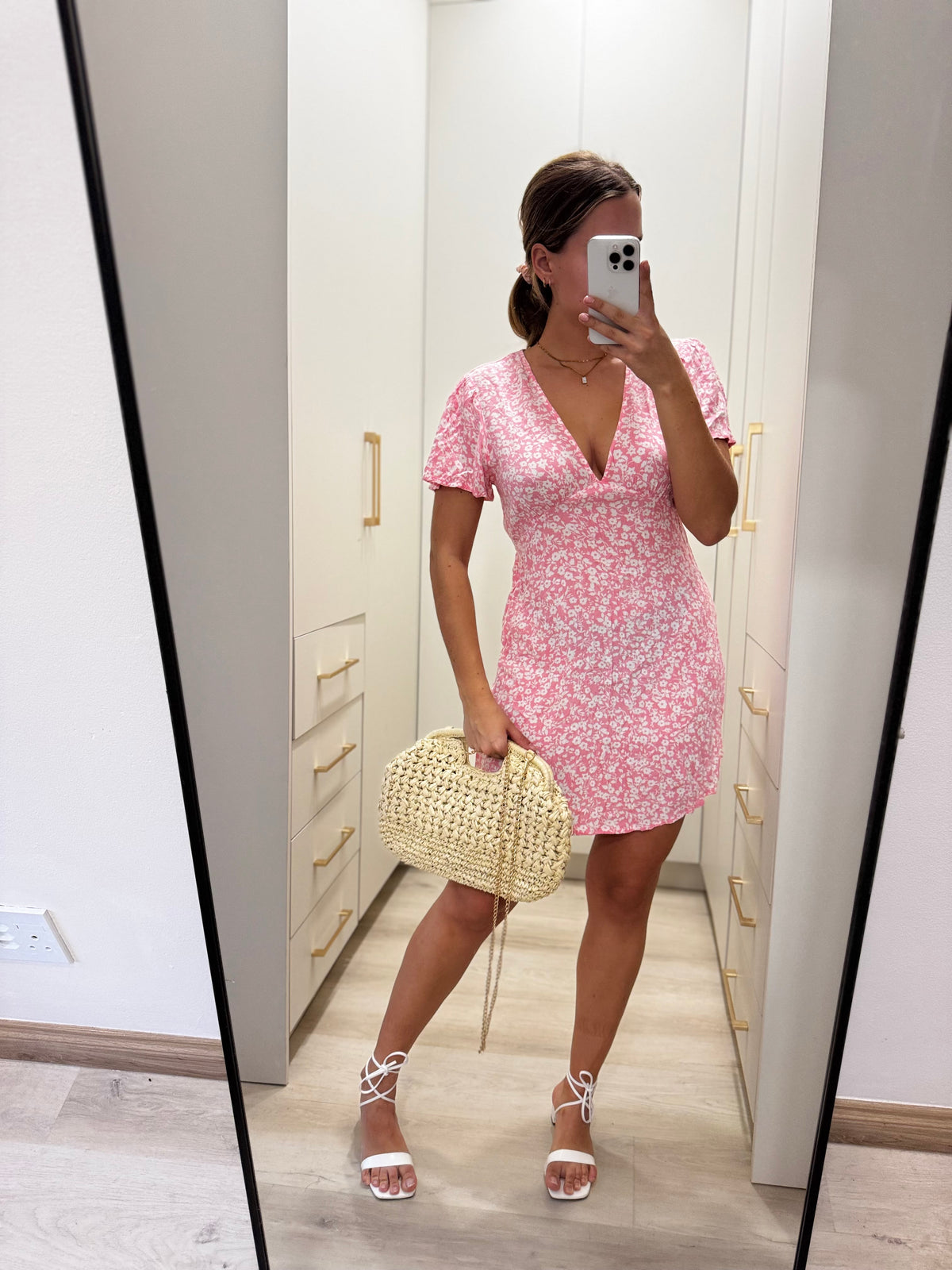 Billabong pink floral dress (V)