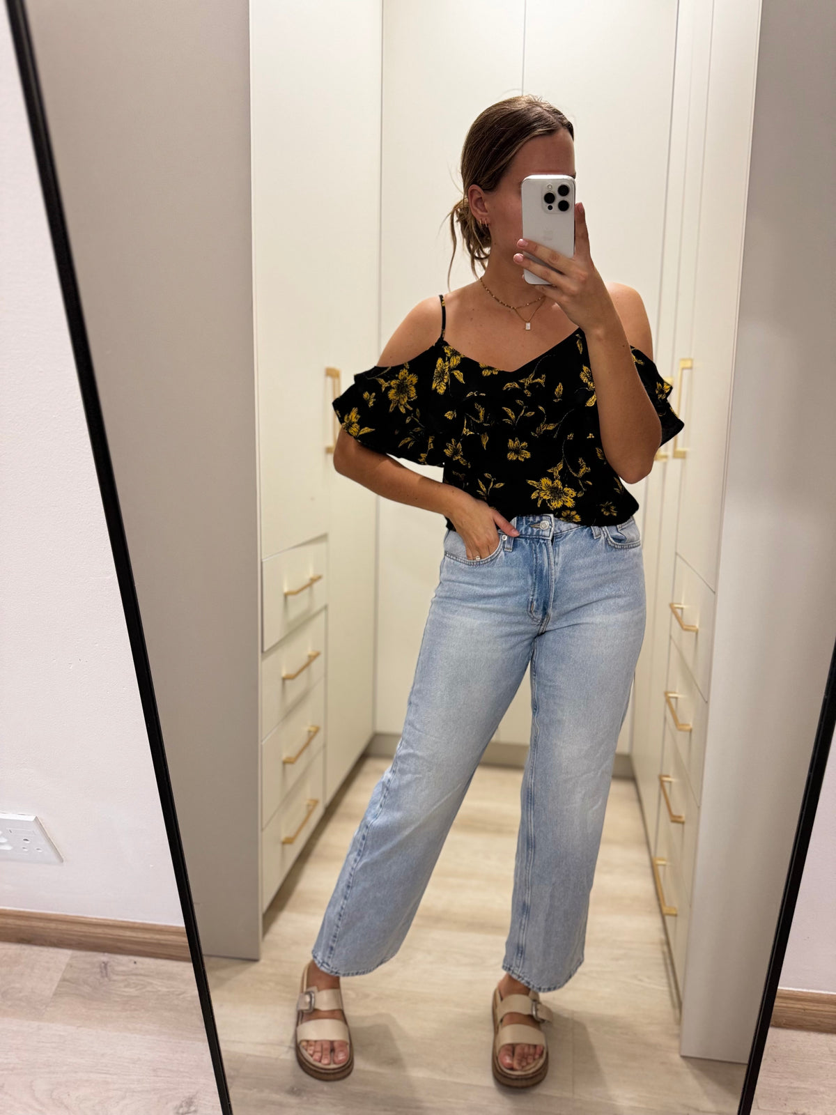Black floral top (U)
