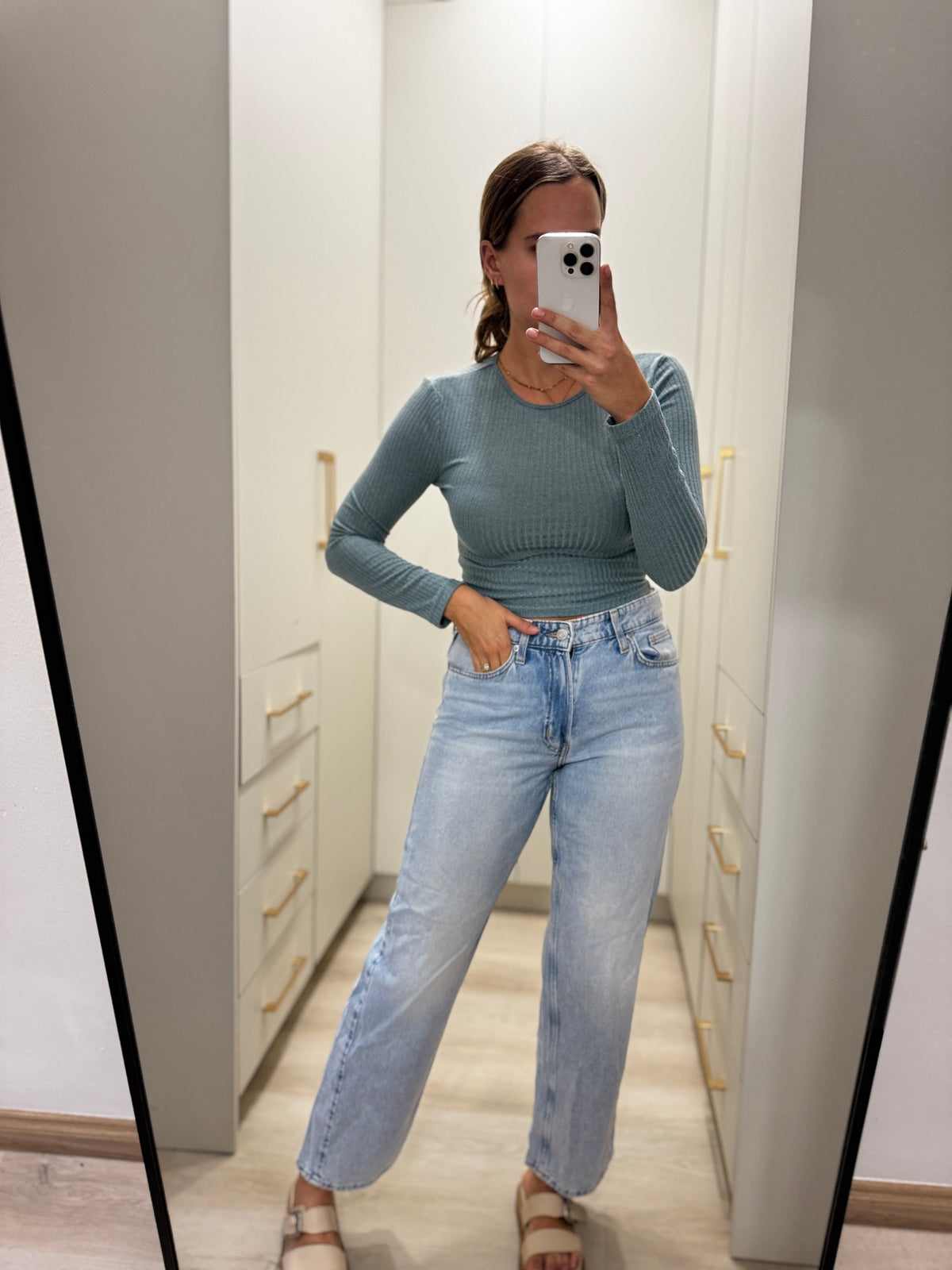 Blue top (U)