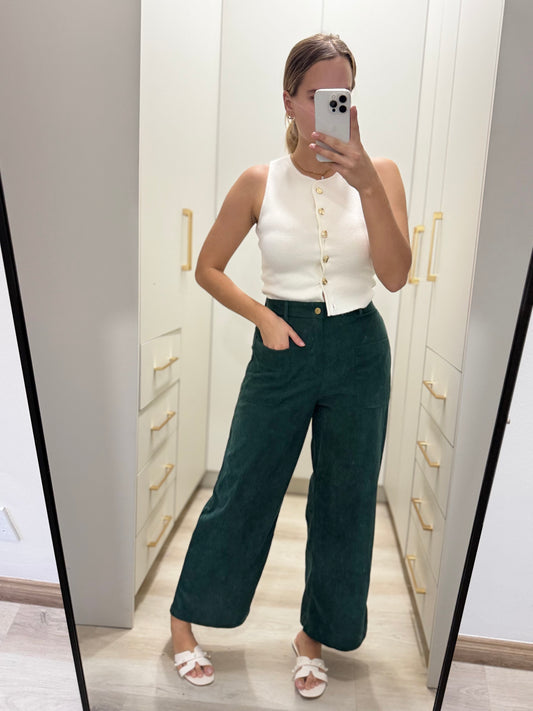 Green corderoy pants (X)