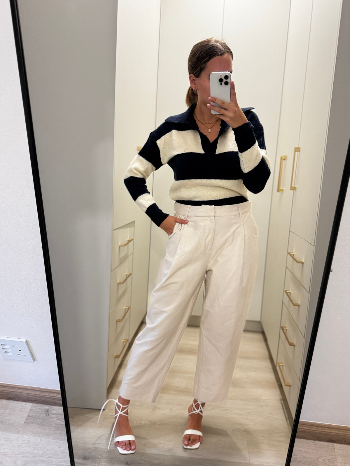 Striped sweater (X1)