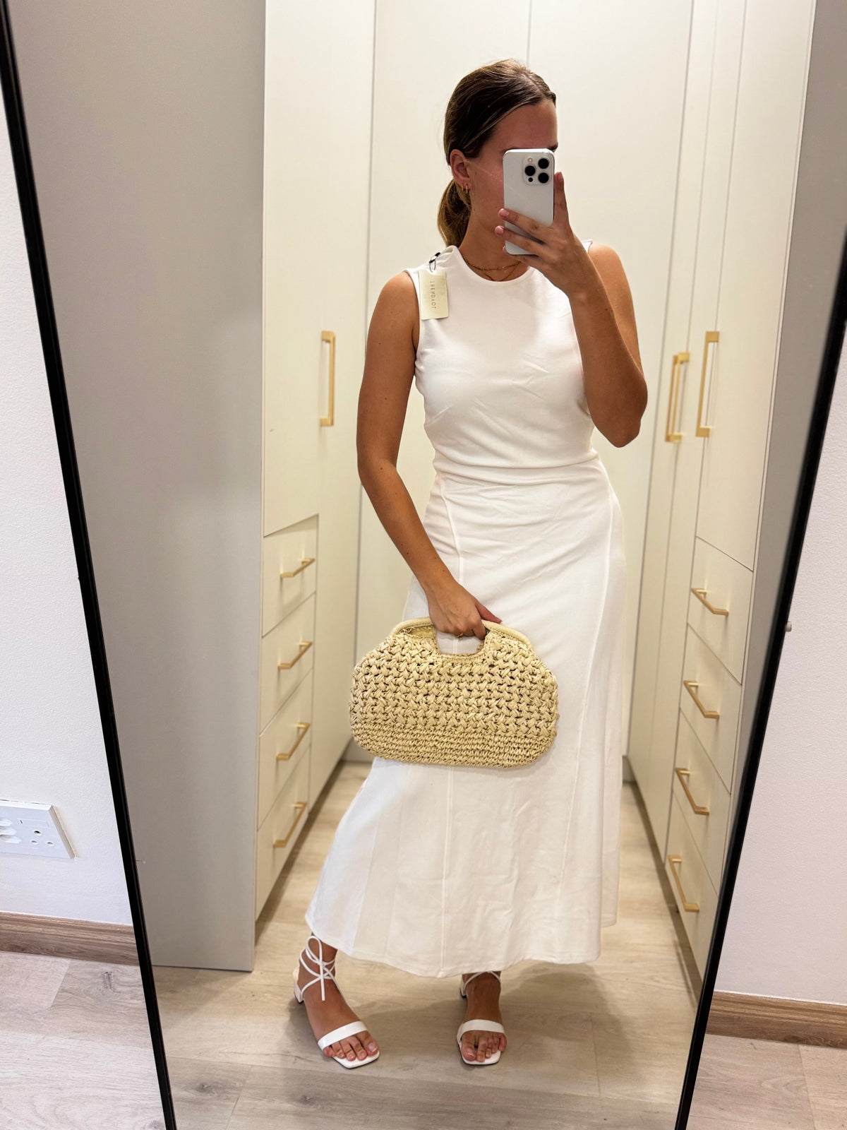 Brand New white dress (Y)